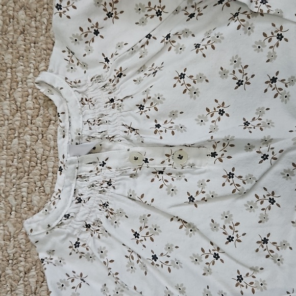 Carters Outfit Bundle - Picture 7 of 13